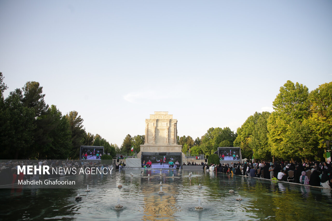 شاهنامه، رنگین کمان اقوام و زبان‌های ایران