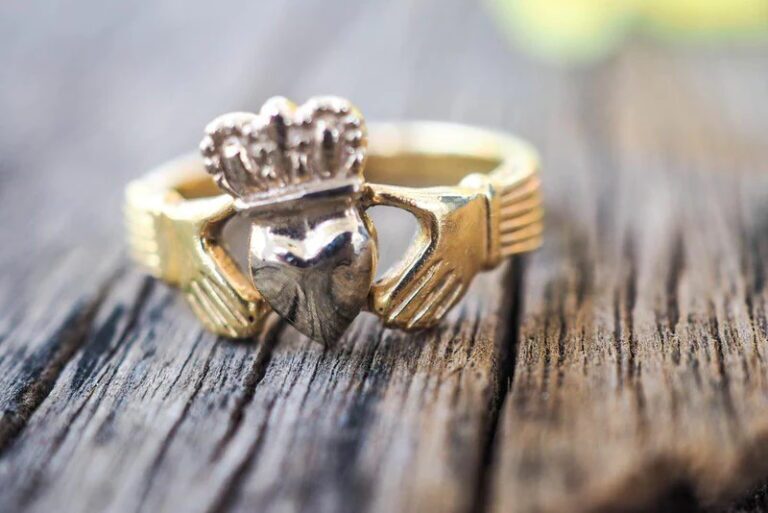 حلقه Claddagh