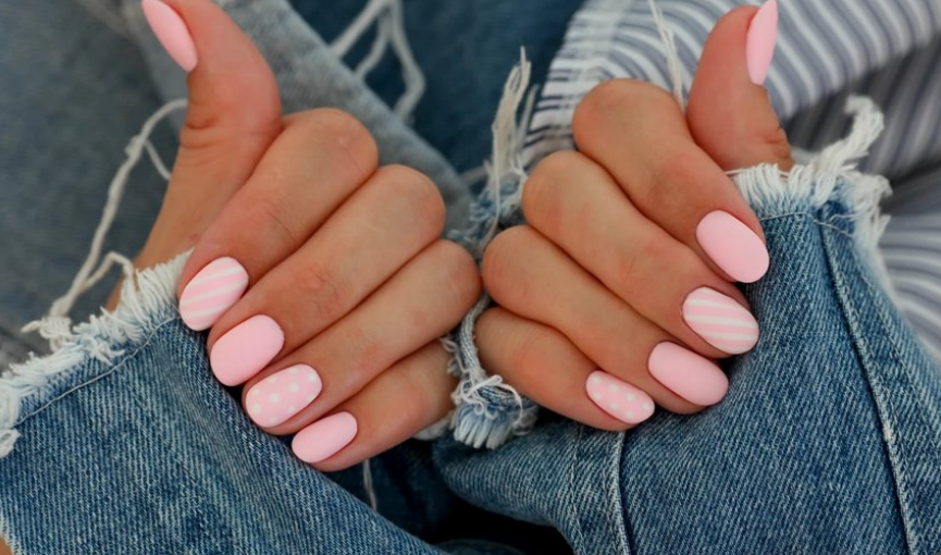 سه روش ساده برای تبدیل لاک ناخن براق به مات