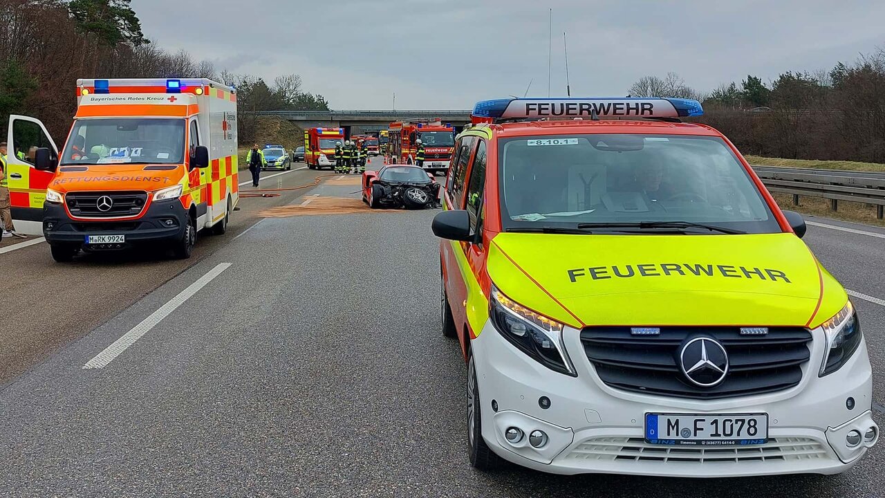 عکس |‌ بلایی که تصادف سر فراری کمیاب ۲۴۰ میلیاردی آورد