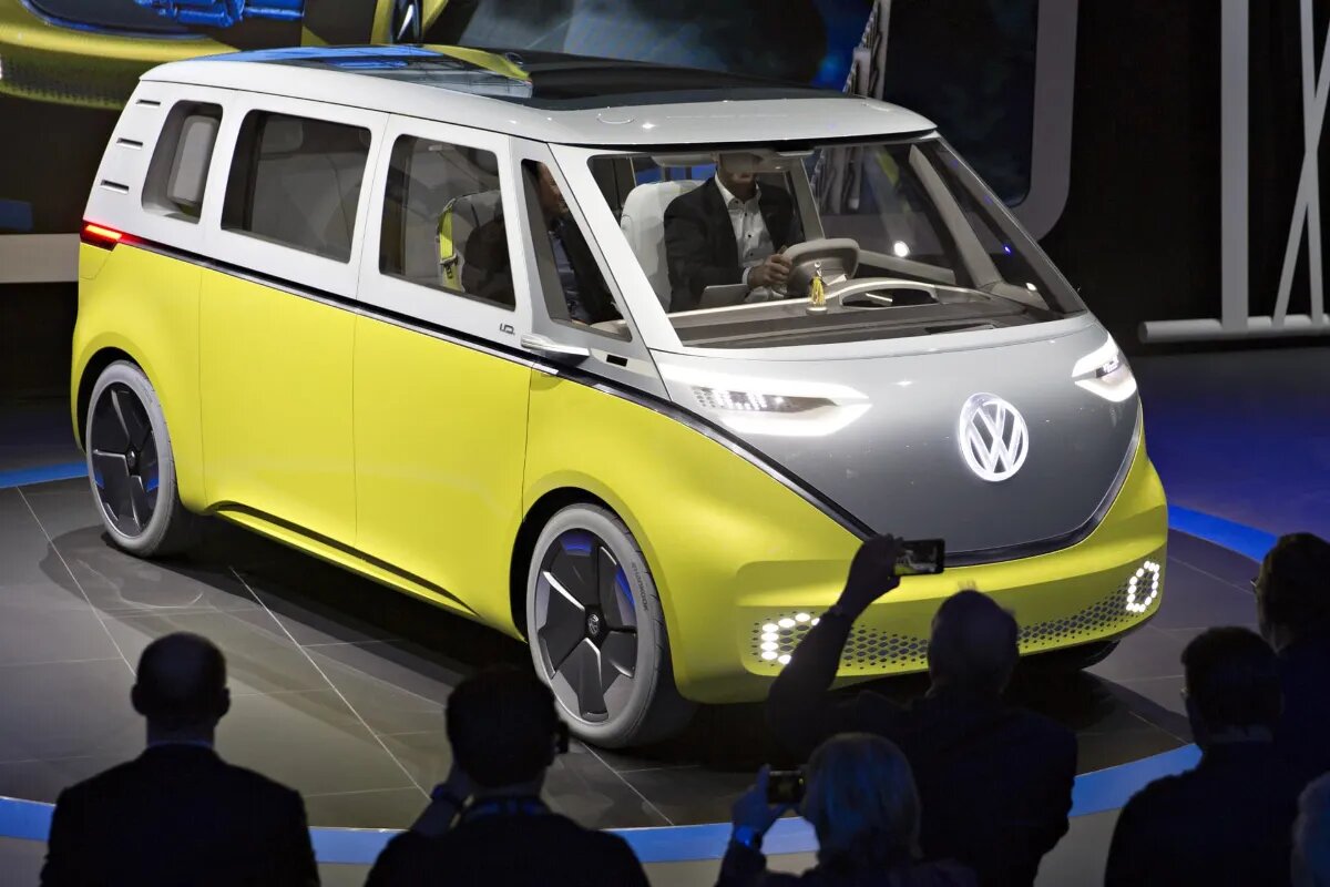 طراحی خودرو اپل لو رفت/ این ون بدون فرمان با صندلی هواپیما و تلویزیون داخلی است!