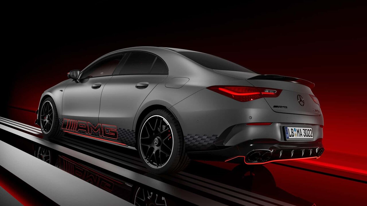 جدیدترین مدل مرسدس بنز هم قیمت یک خودروی ۱۰ ساله در بازار ایران! /عکس