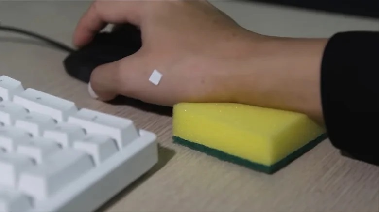 با این 13 ترفند خلاقانه با اسفنج قدیمی معجزه کن