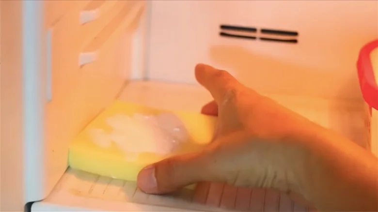 با این 13 ترفند خلاقانه با اسفنج قدیمی معجزه کن