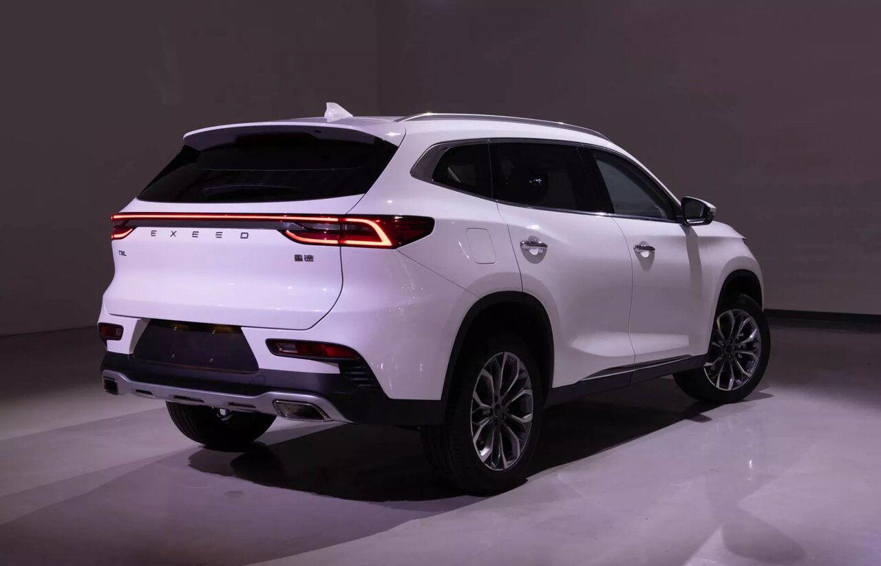 مدرن‌ترین مدل خودروهای جگوار با تکنولوژی چینی / عکس