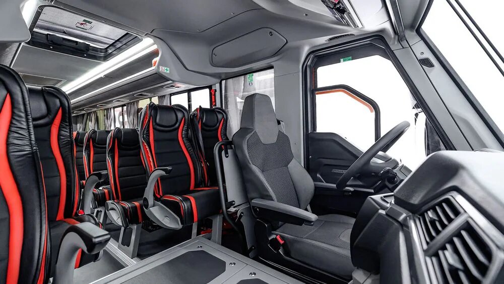 با اتوبوس هم می‌شود به آفرود رفت! /عکس