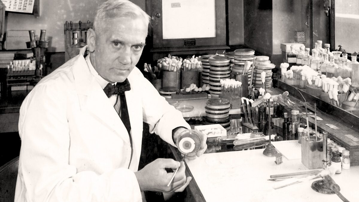 وقتی یک ظرف کثیف، بزرگ‌ترین ناجی بشریت شد/ تاریخچه یک داروی معجزه‌آسا