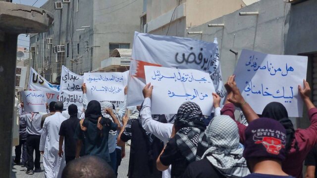 راهپیمایی گسترده بحرینیها در محکومیت تجاوزات صهیونیستی علیه ایران