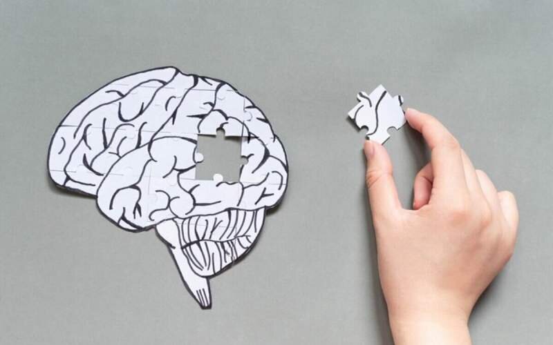 درمان آلزایمر با جویدن آدامس در شبکههای اجتماعی بر سر زبانها افتاده/ تحقیقات چه میگوید؟
