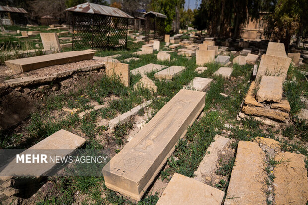آرامستان تاریخی دارالسلام شیراز؛گورستانی خاموش درسایه بی توجهی مسئولان