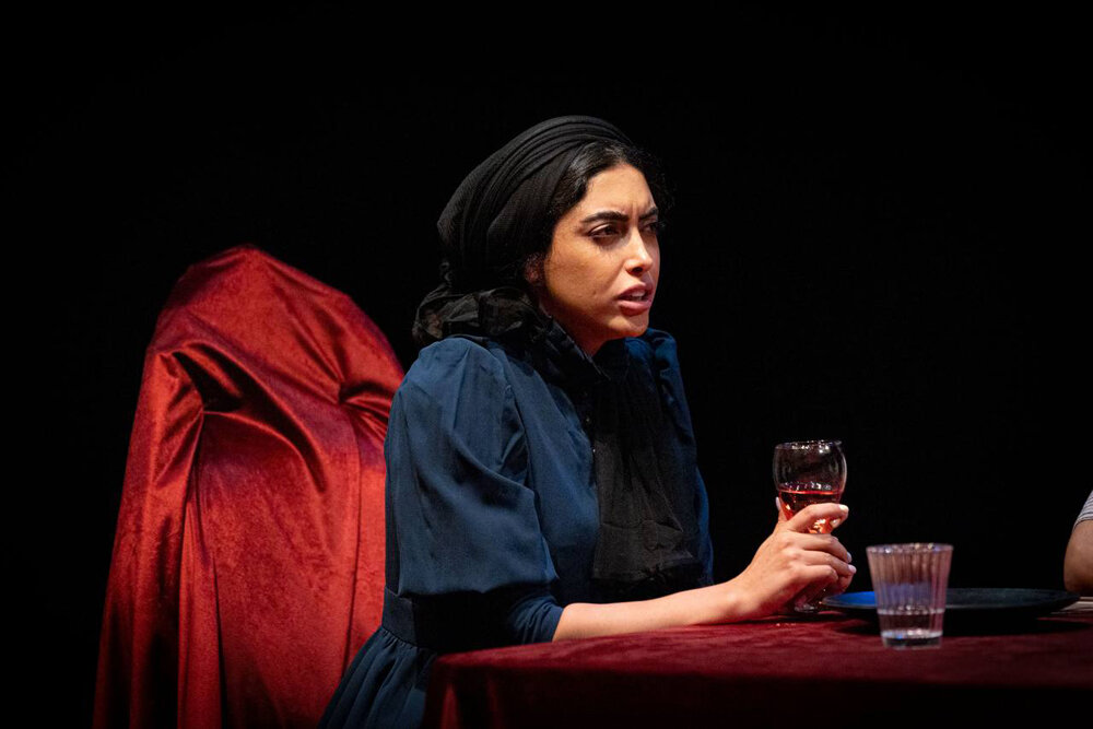 چالش یک ناشنوا در خانواده‌ای شنوا؛ «قبیله‌ها» روایت شنیده‌ نشدن است