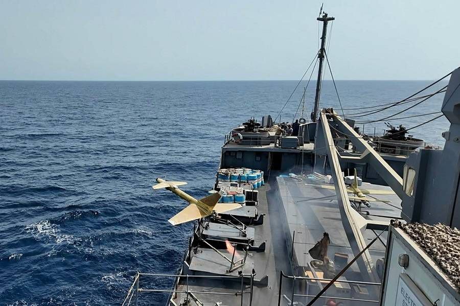 عکس هایی از رزمایش موشکی اقتدار ۱۴۰۴ نیروی دریایی ارتش